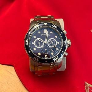 Chunky invicta- blue 40+mm watch